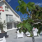 Al Mare-villa Z Basenem I Klimatyzacja W Cenie Pobytu Ustronie Morskie