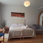 Apartman Al Mare-villa Z Basenem I Klimatyzacja W Cenie Pobytu