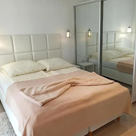 Al Mare-villa Z Basenem I Klimatyzacja W Cenie Pobytu Ustronie Morskie