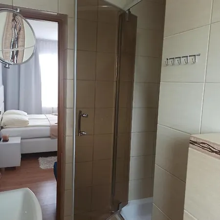 Apartman Al Mare-villa Z Basenem I Klimatyzacja W Cenie Pobytu