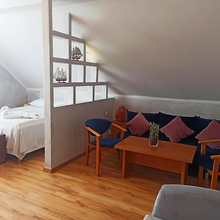 Apartman Al Mare-villa Z Basenem I Klimatyzacja W Cenie Pobytu Ustronie Morskie