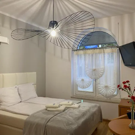 Al Mare-villa Z Basenem I Klimatyzacja W Cenie Pobytu Apartman Ustronie Morskie