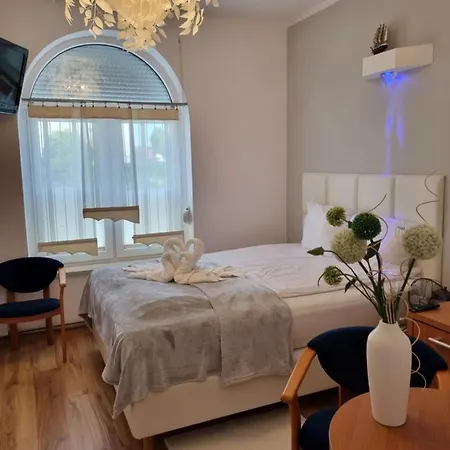 Al Mare-villa Z Basenem I Klimatyzacja W Cenie Pobytu Ustronie Morskie