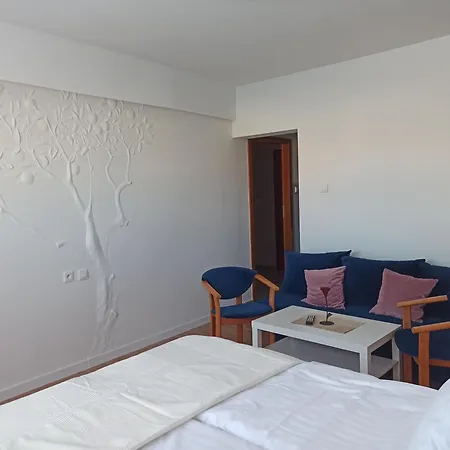 Al Mare-villa Z Basenem I Klimatyzacja W Cenie Pobytu Apartman *