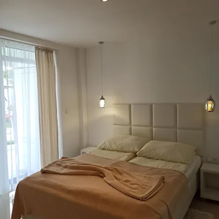 Al Mare-villa Z Basenem I Klimatyzacja W Cenie Pobytu Apartman Ustronie Morskie