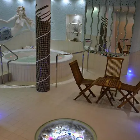 Apartman Al Mare-villa Z Basenem I Klimatyzacja W Cenie Pobytu Ustronie Morskie