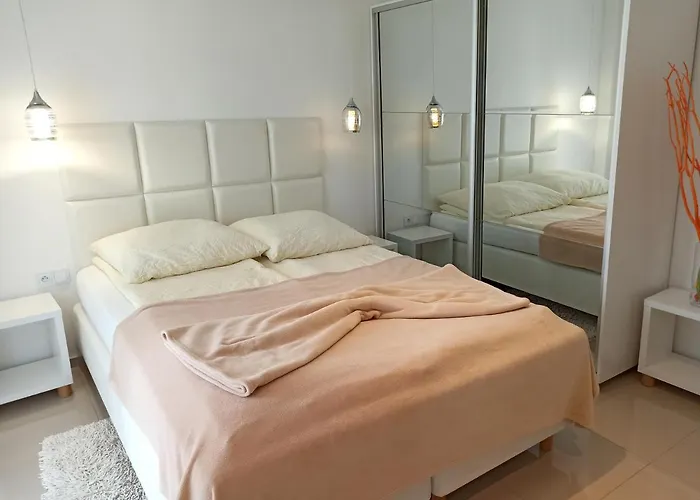 Al Mare-villa Z Basenem I Klimatyzacja W Cenie Pobytu ウストロニエ・モルスキエ