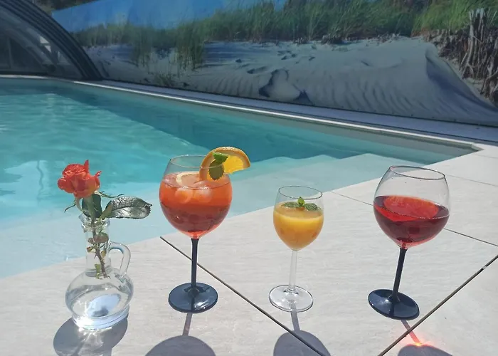 Al Mare-villa Z Basenem I Klimatyzacja W Cenie Pobytu アパート ウストロニエ・モルスキエ